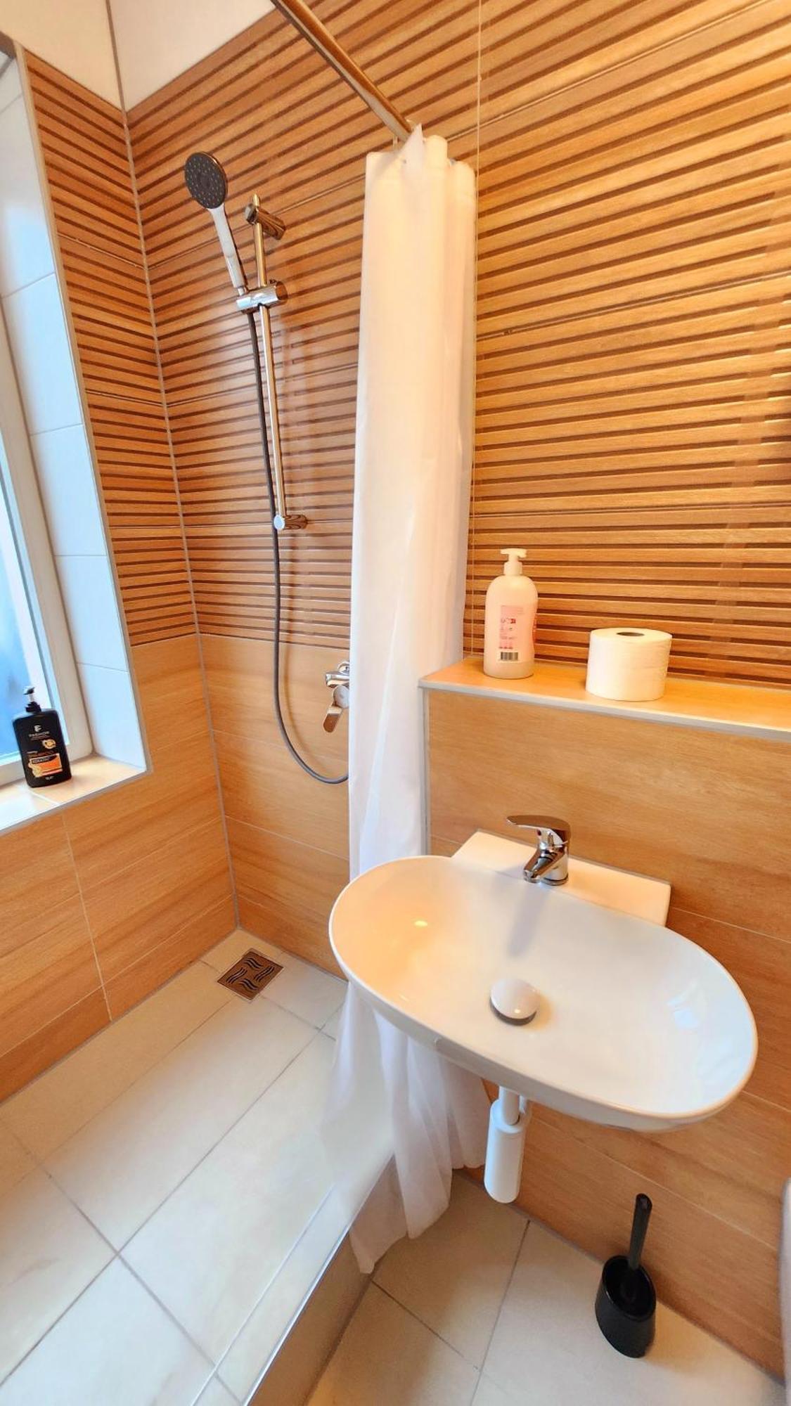 Apartment Iris.zentral : Nähe Centro, Hbf Düss. 40min